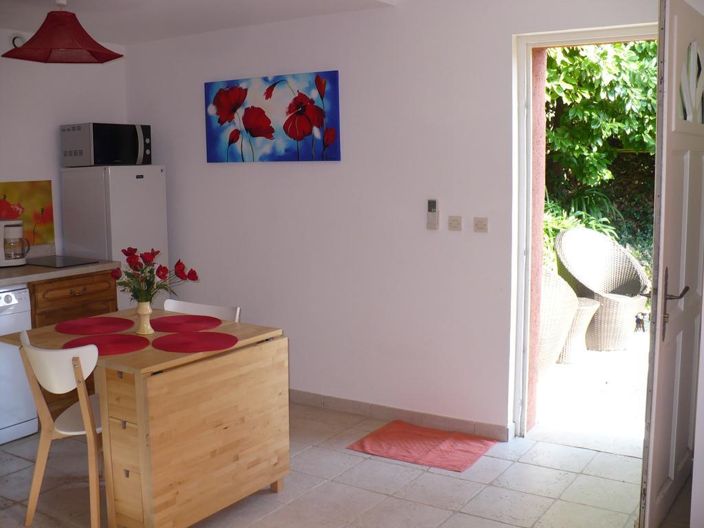 Soleil Rouge Apartamento Les Adrets-de-l'Esterel Quarto foto